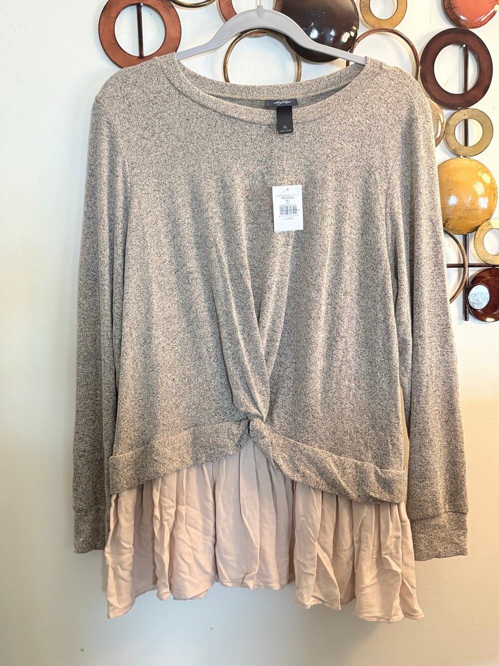 Women’s Buckle Day Trip Collection size xl lightweight layered look sweater
